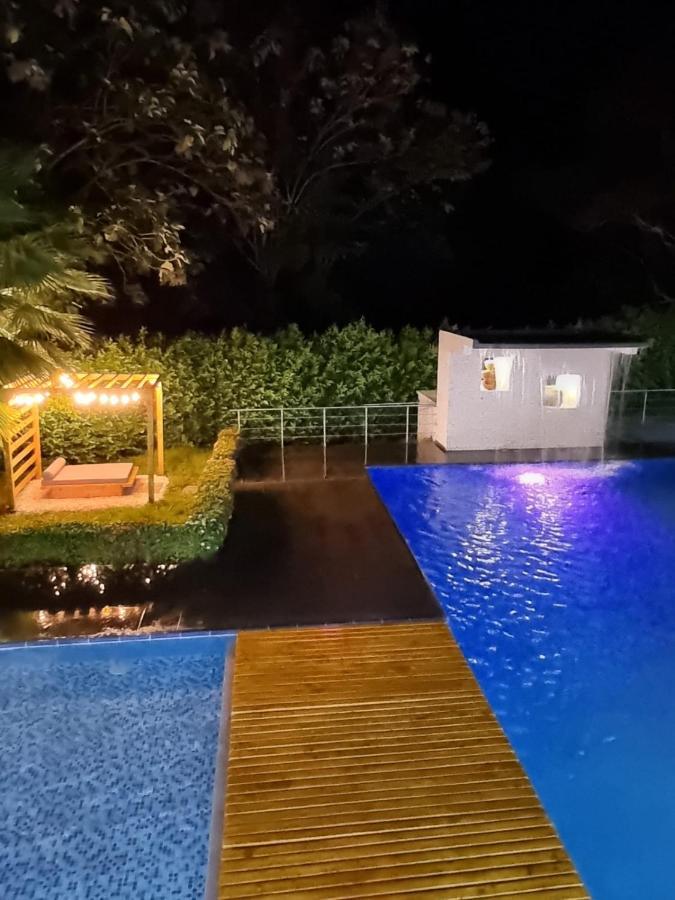 Hotel Puerto Triunfo Дорадаль Экстерьер фото