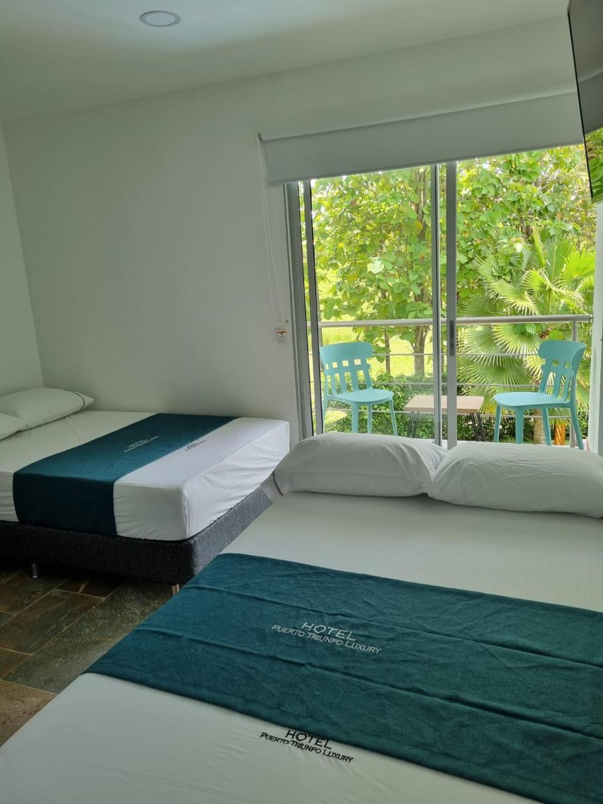 Hotel Puerto Triunfo Дорадаль Экстерьер фото