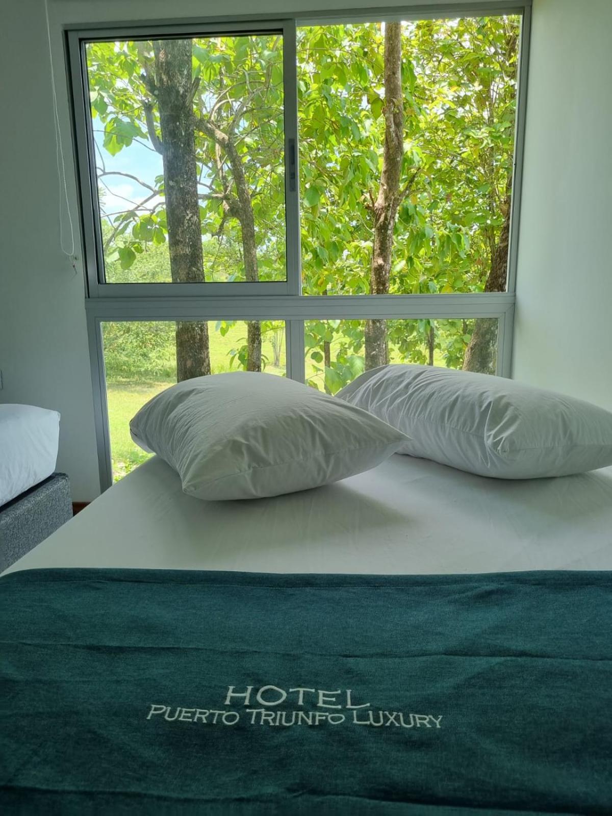 Hotel Puerto Triunfo Дорадаль Экстерьер фото