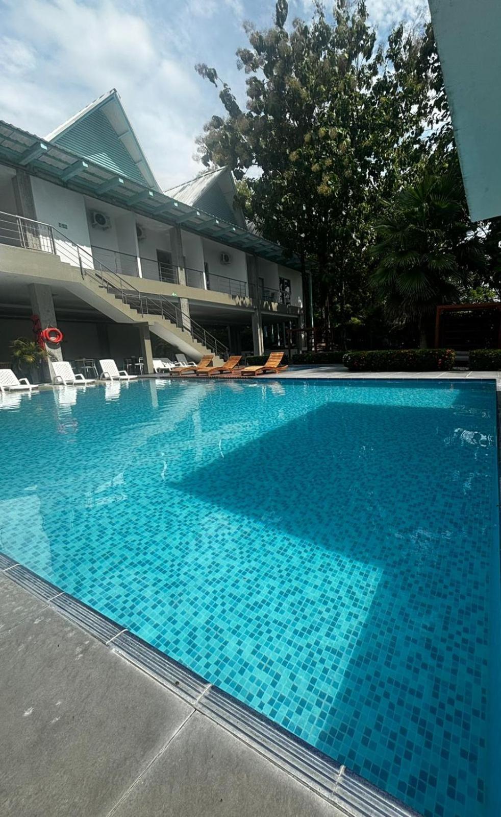 Hotel Puerto Triunfo Дорадаль Экстерьер фото